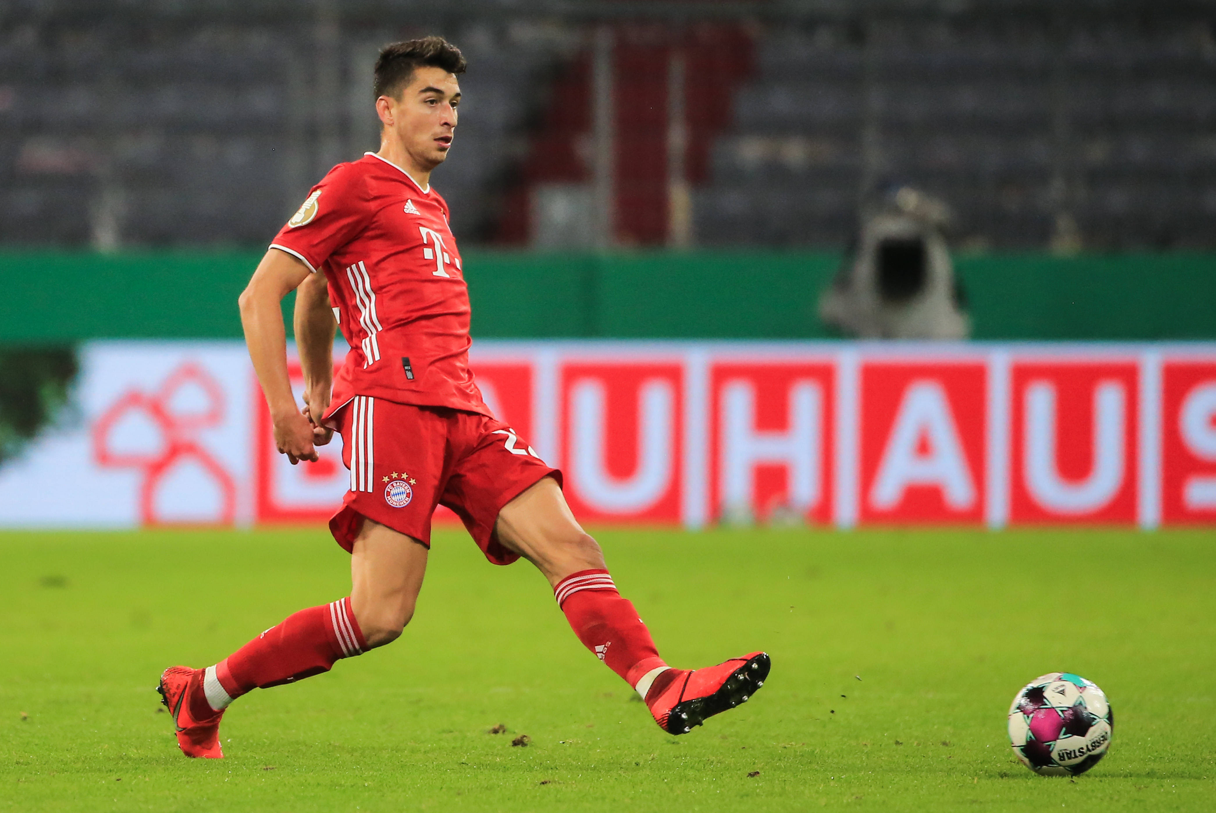 关于晋级下一阶段引发热议！，杜兰特在拜仁比赛中出色发挥再创辉煌时刻的信息-九游官网